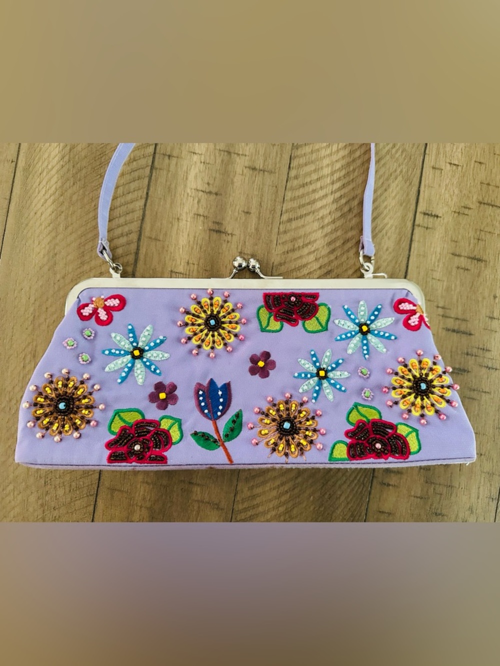 🌺NWT Vintage Floral Embroidered Lavender Clutch - Picture 9 of 15